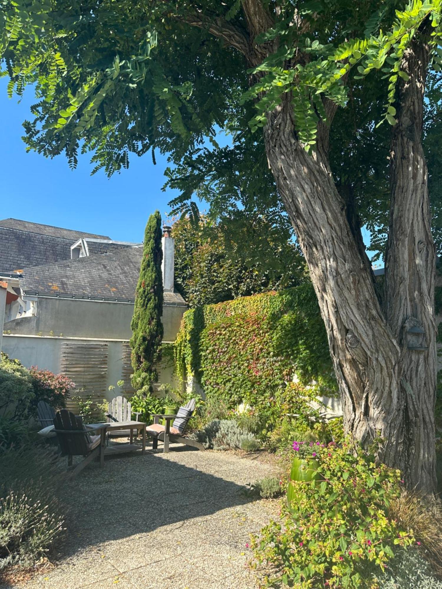Villa "Mignon" Avec Studio Independant, Tout A Pied, Plage A 4 Mn, 6 Pers, 2 Sde Saint-Jean-de-Monts Exterior photo